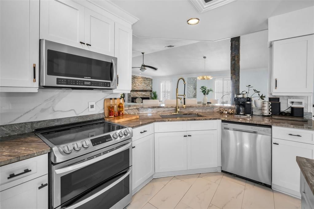 For Sale: $895,000 (4 beds, 3 baths, 3228 Square Feet)