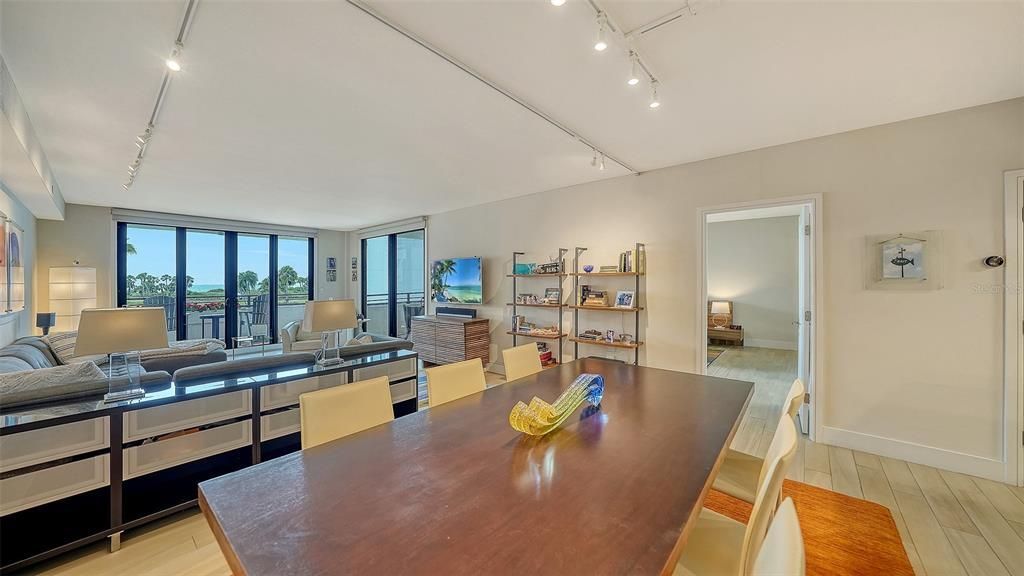 待售: $1,525,000 (3 贝兹, 3 浴室, 1815 平方英尺)