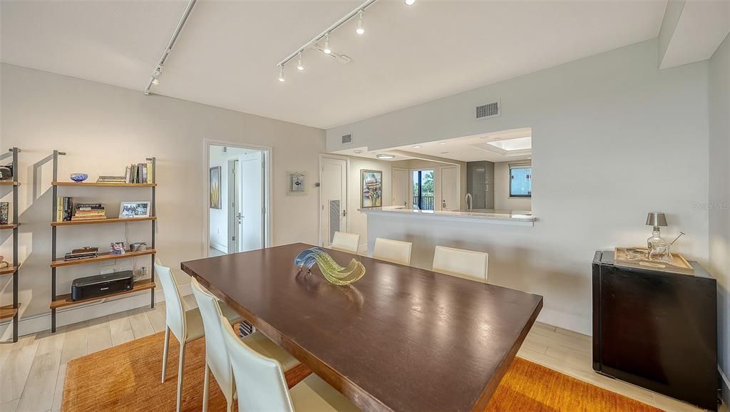 待售: $1,525,000 (3 贝兹, 3 浴室, 1815 平方英尺)