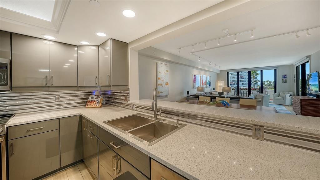 待售: $1,525,000 (3 贝兹, 3 浴室, 1815 平方英尺)