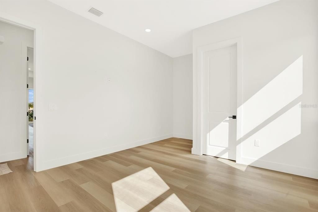 For Sale: $690,000 (3 beds, 2 baths, 1841 Square Feet)