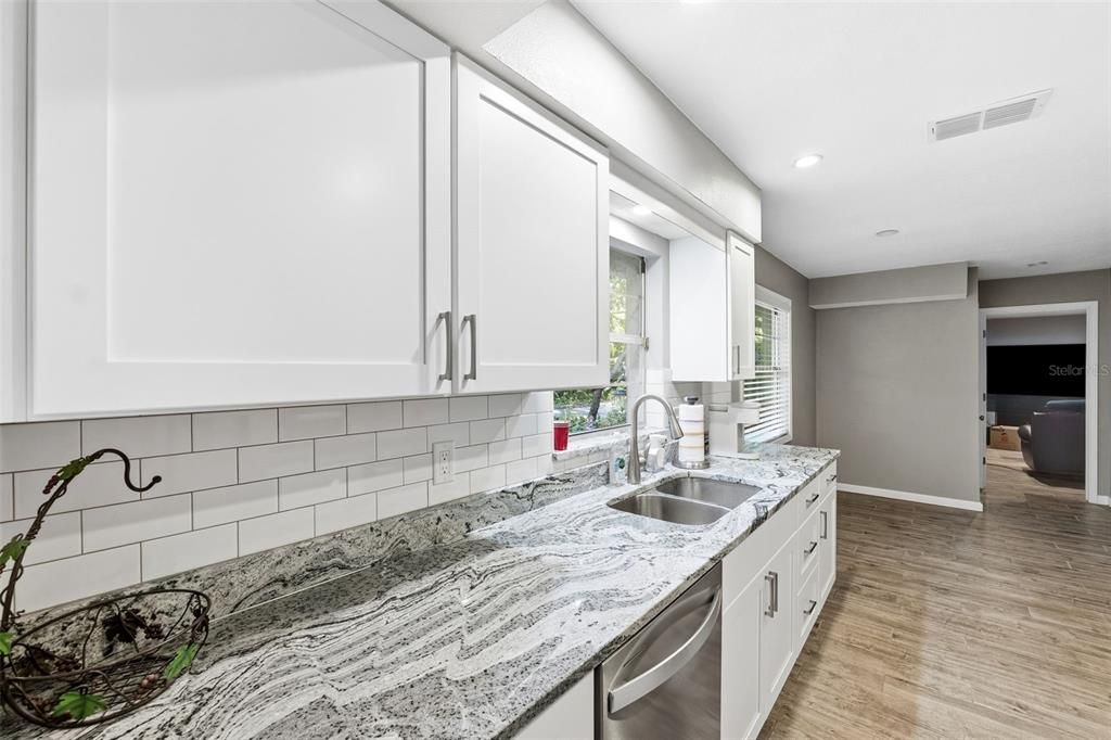 待售: $765,000 (3 贝兹, 2 浴室, 1934 平方英尺)