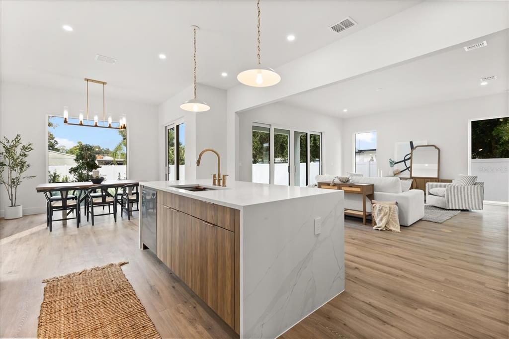 待售: $1,050,000 (3 贝兹, 3 浴室, 2950 平方英尺)