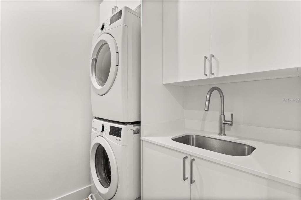 待售: $1,050,000 (3 贝兹, 3 浴室, 2950 平方英尺)