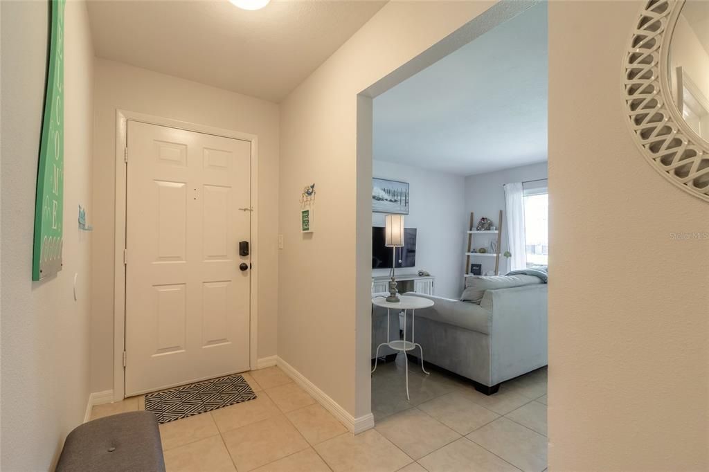 待售: $185,000 (2 贝兹, 2 浴室, 922 平方英尺)