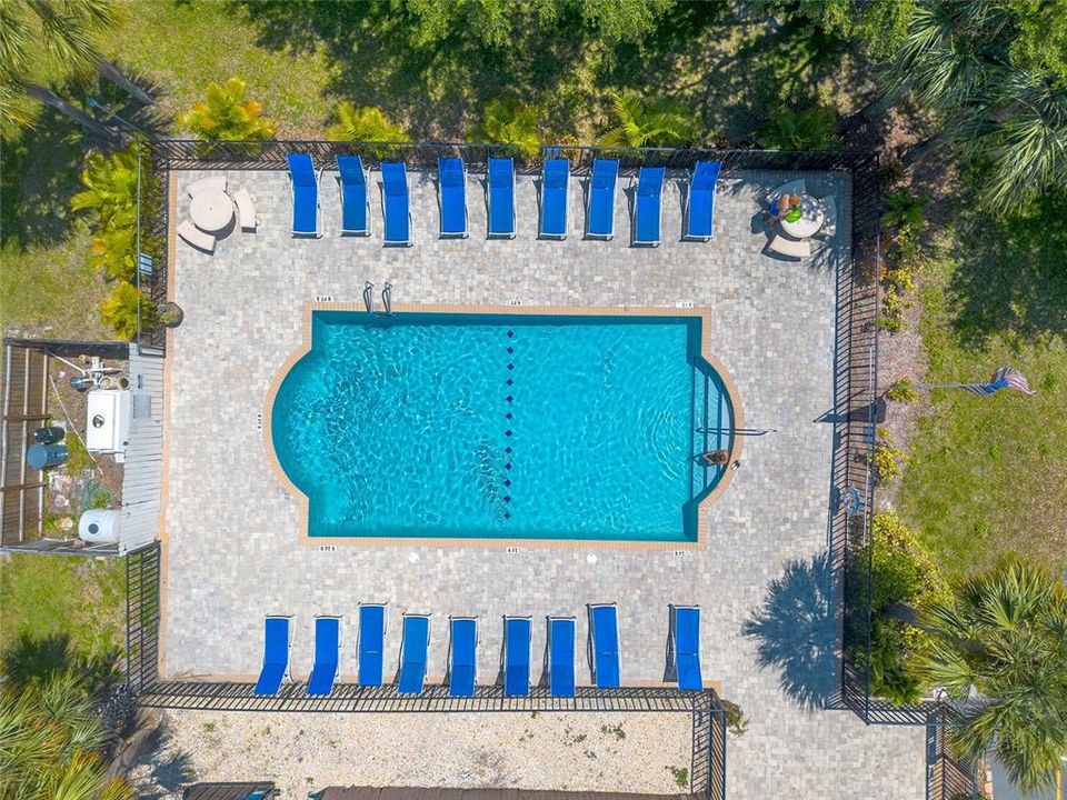 待售: $185,000 (2 贝兹, 2 浴室, 922 平方英尺)