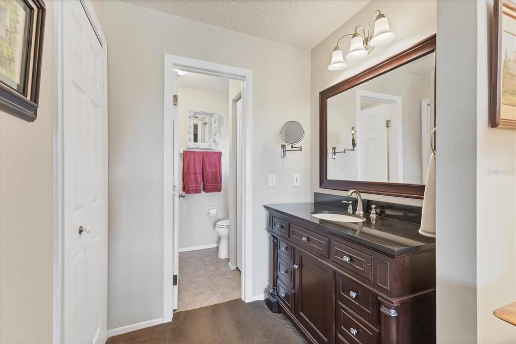 For Sale: $265,000 (2 beds, 2 baths, 1192 Square Feet)