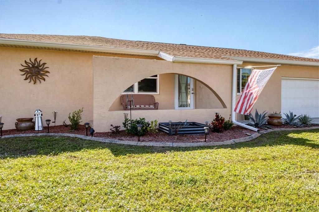 For Sale: $265,000 (2 beds, 2 baths, 1192 Square Feet)