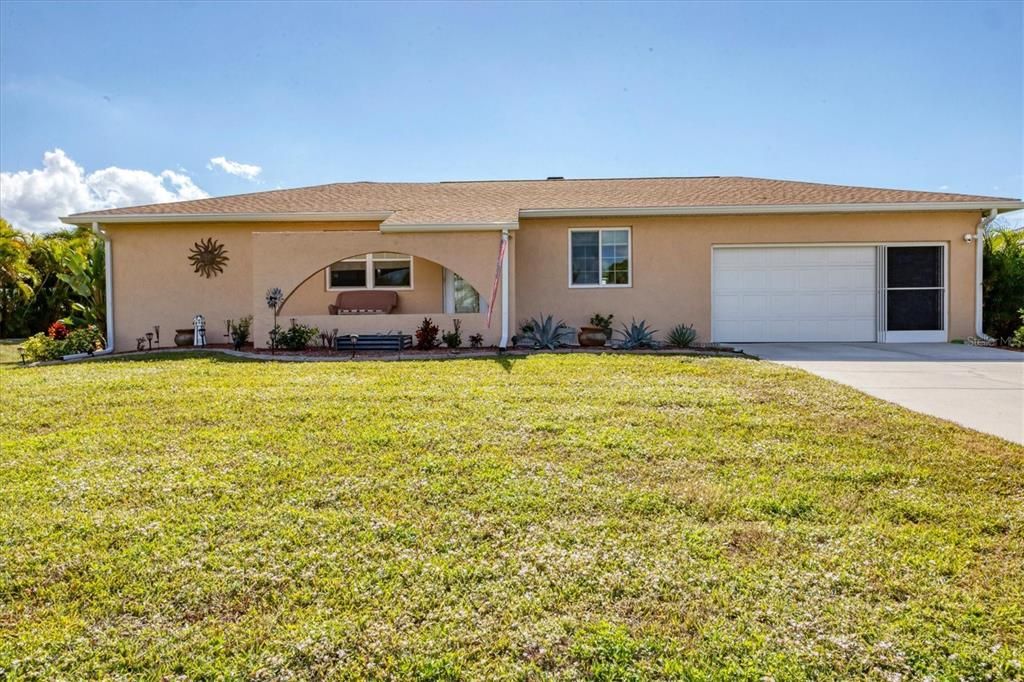 For Sale: $265,000 (2 beds, 2 baths, 1192 Square Feet)