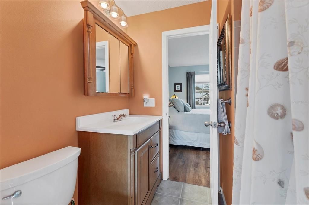 For Sale: $265,000 (2 beds, 2 baths, 1192 Square Feet)