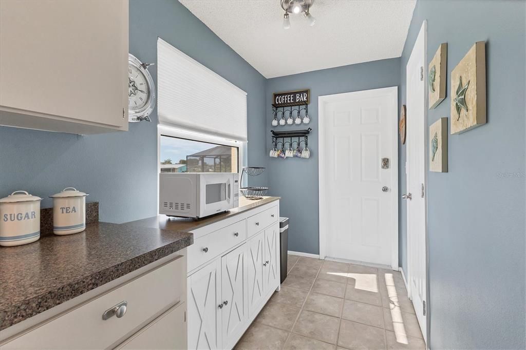 For Sale: $265,000 (2 beds, 2 baths, 1192 Square Feet)