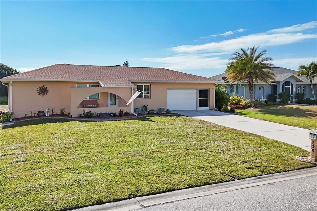 For Sale: $265,000 (2 beds, 2 baths, 1192 Square Feet)