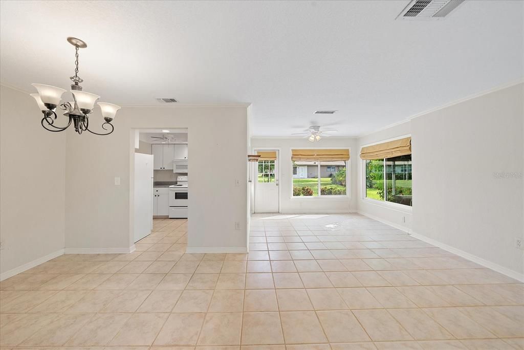 For Sale: $325,000 (2 beds, 2 baths, 1308 Square Feet)