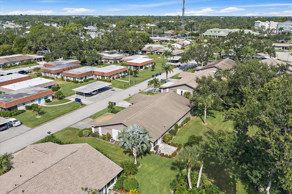 For Sale: $325,000 (2 beds, 2 baths, 1308 Square Feet)