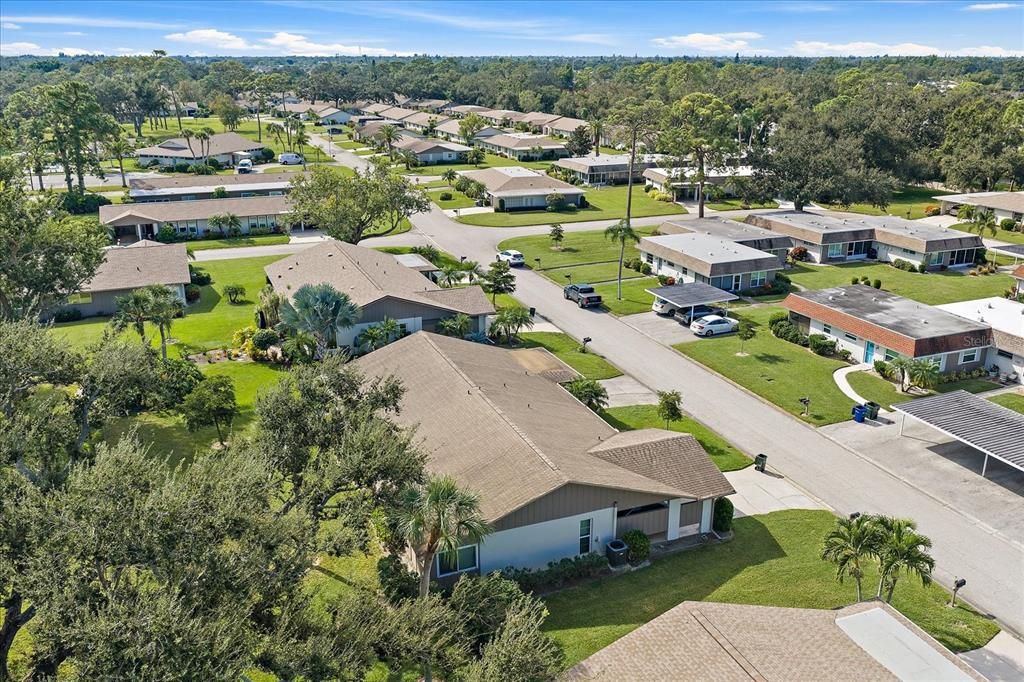 For Sale: $325,000 (2 beds, 2 baths, 1308 Square Feet)