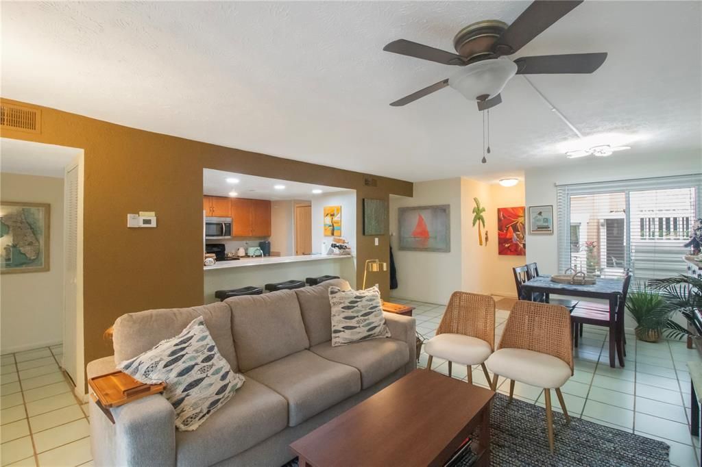 В аренду: $2,100 (2 спален, 2 ванн, 1100 Квадратных фут)