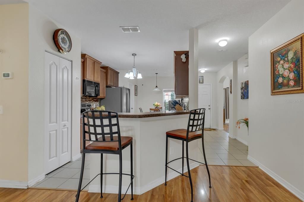 En Venta: $330,000 (3 camas, 2 baños, 1545 Pies cuadrados)