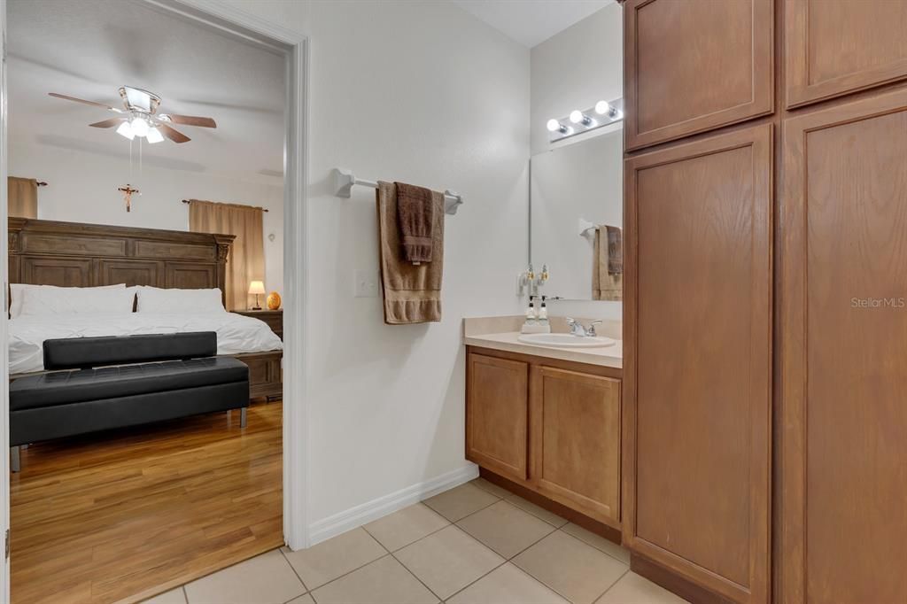 En Venta: $330,000 (3 camas, 2 baños, 1545 Pies cuadrados)