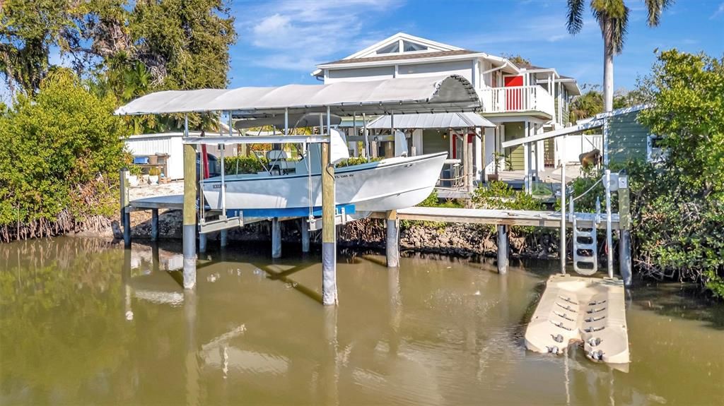 For Sale: $890,000 (3 beds, 2 baths, 2112 Square Feet)