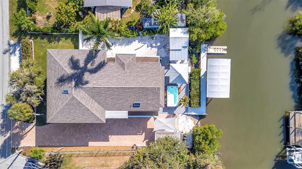 For Sale: $890,000 (3 beds, 2 baths, 2112 Square Feet)