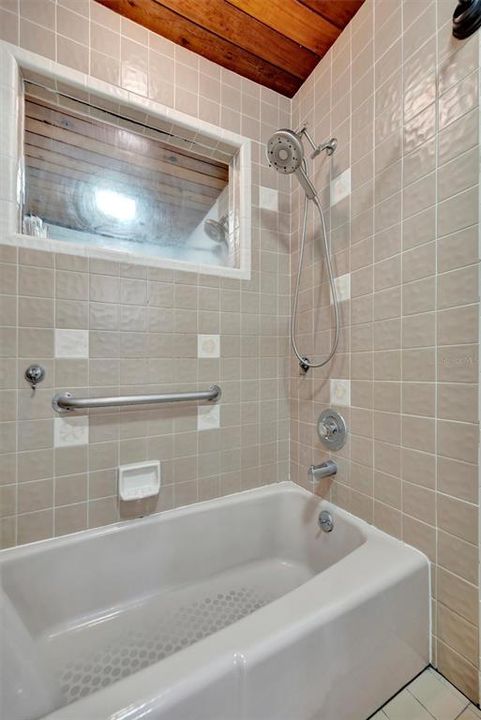 For Sale: $890,000 (3 beds, 2 baths, 2112 Square Feet)