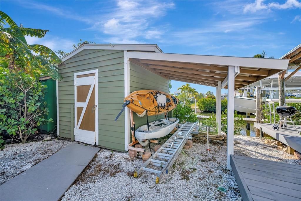 For Sale: $890,000 (3 beds, 2 baths, 2112 Square Feet)