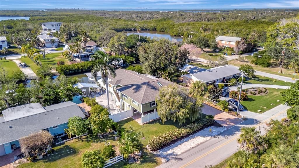 For Sale: $890,000 (3 beds, 2 baths, 2112 Square Feet)