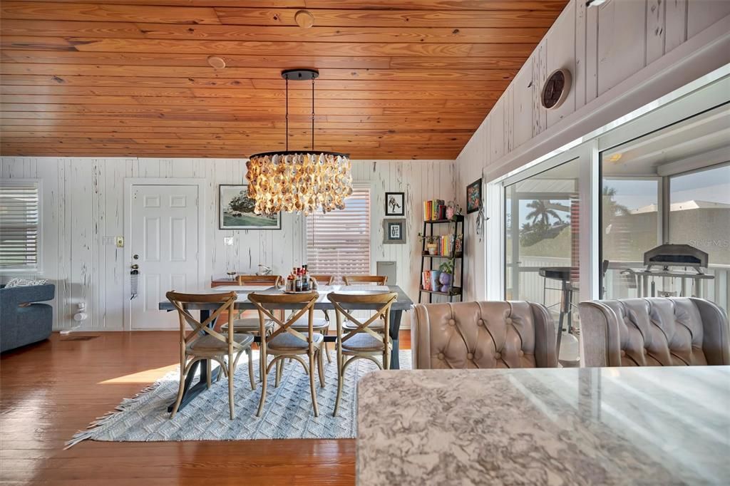 For Sale: $890,000 (3 beds, 2 baths, 2112 Square Feet)