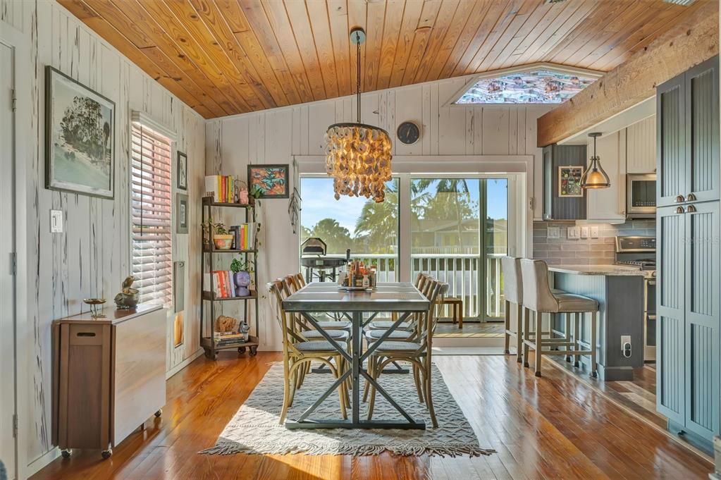 For Sale: $890,000 (3 beds, 2 baths, 2112 Square Feet)