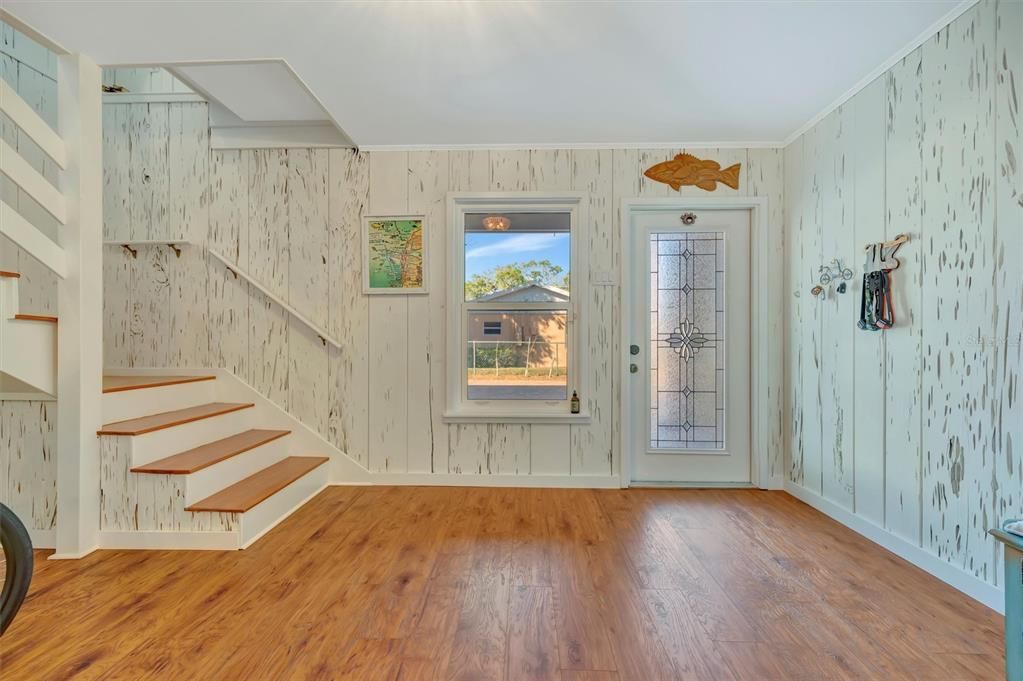 For Sale: $890,000 (3 beds, 2 baths, 2112 Square Feet)