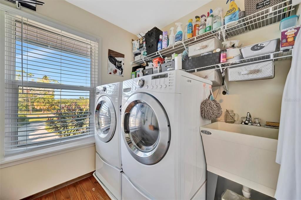 For Sale: $890,000 (3 beds, 2 baths, 2112 Square Feet)