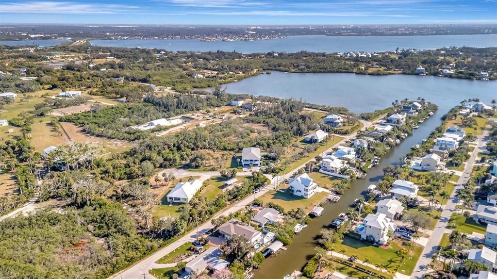 For Sale: $890,000 (3 beds, 2 baths, 2112 Square Feet)