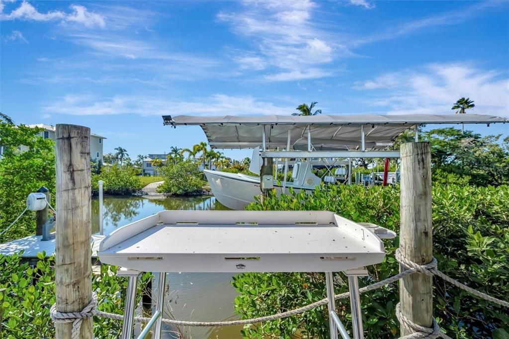 For Sale: $890,000 (3 beds, 2 baths, 2112 Square Feet)