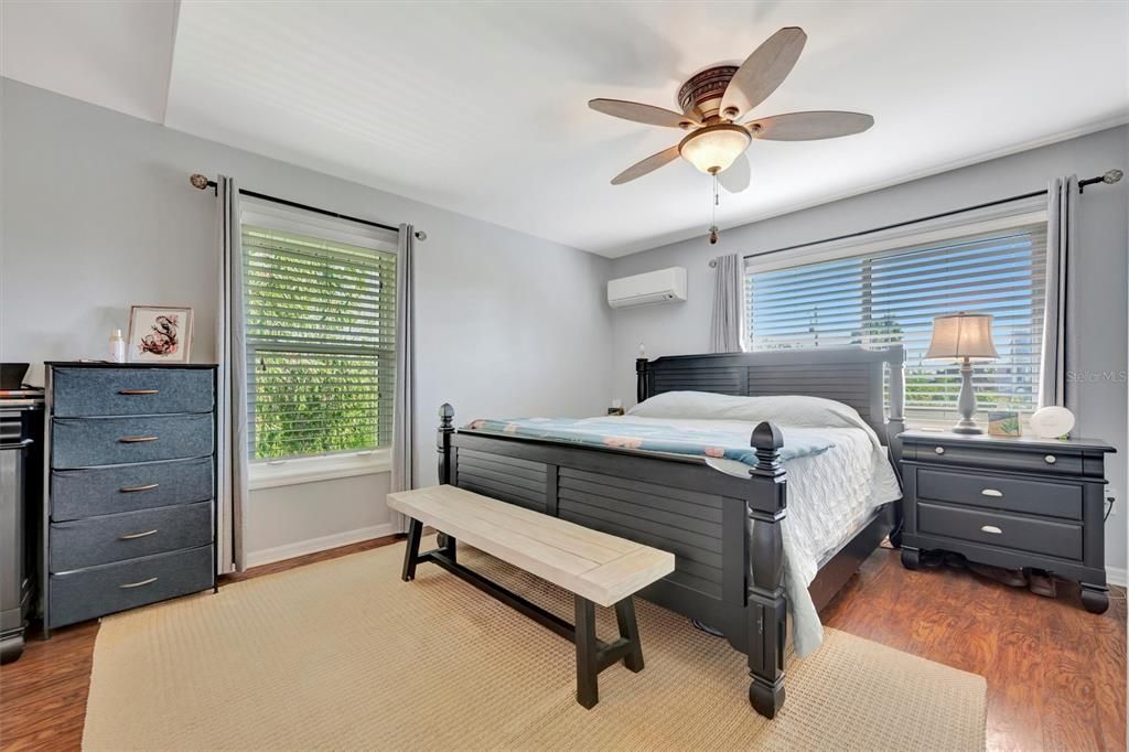 For Sale: $890,000 (3 beds, 2 baths, 2112 Square Feet)