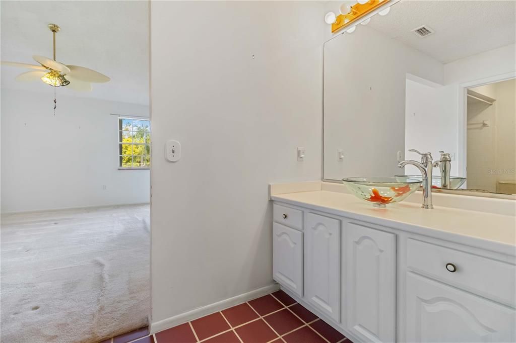 For Sale: $235,000 (3 beds, 2 baths, 1127 Square Feet)