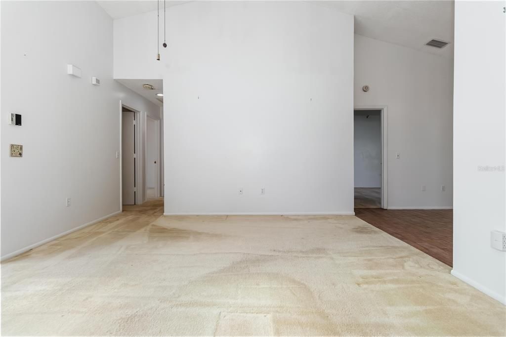 For Sale: $235,000 (3 beds, 2 baths, 1127 Square Feet)