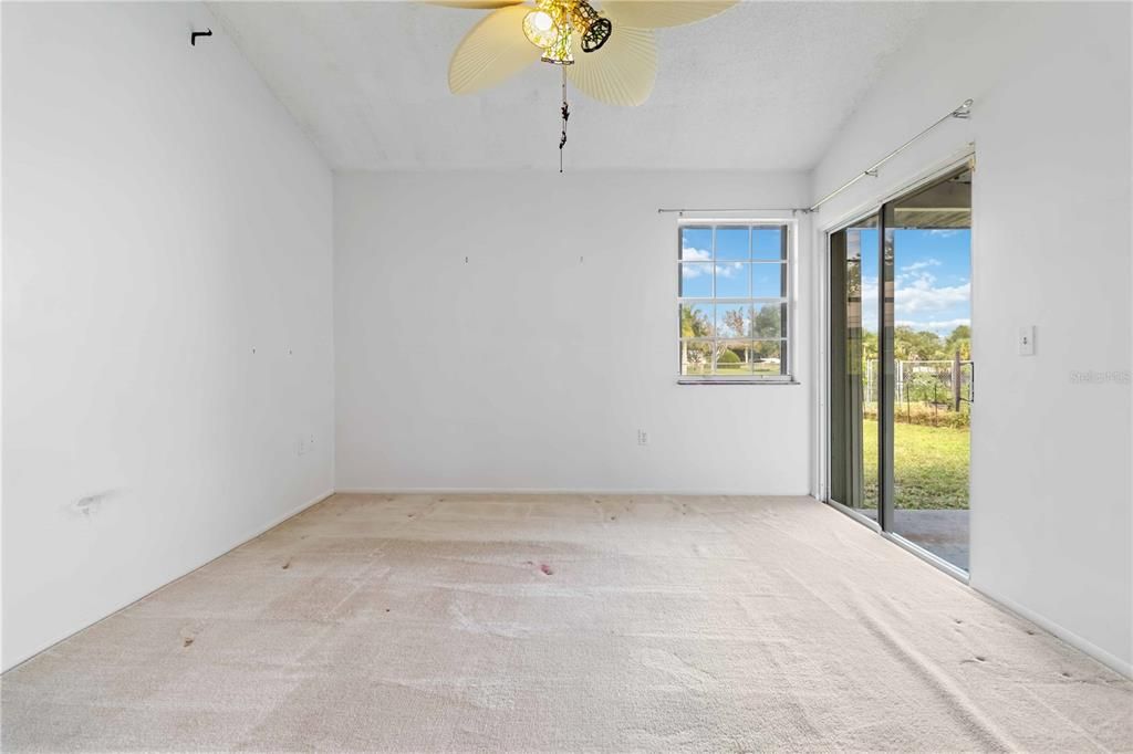 For Sale: $235,000 (3 beds, 2 baths, 1127 Square Feet)