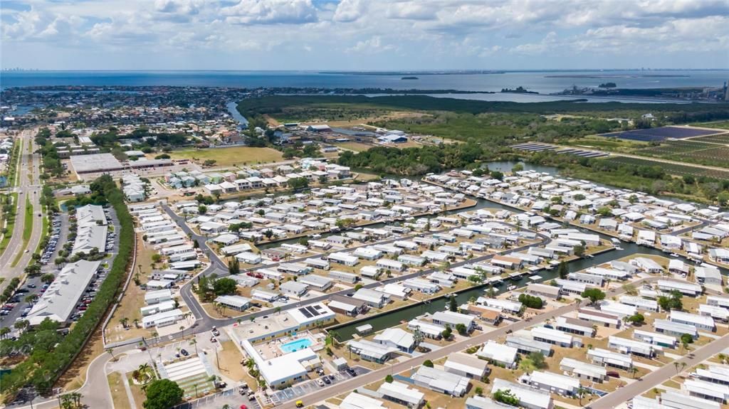 For Sale: $139,900 (2 beds, 2 baths, 1100 Square Feet)