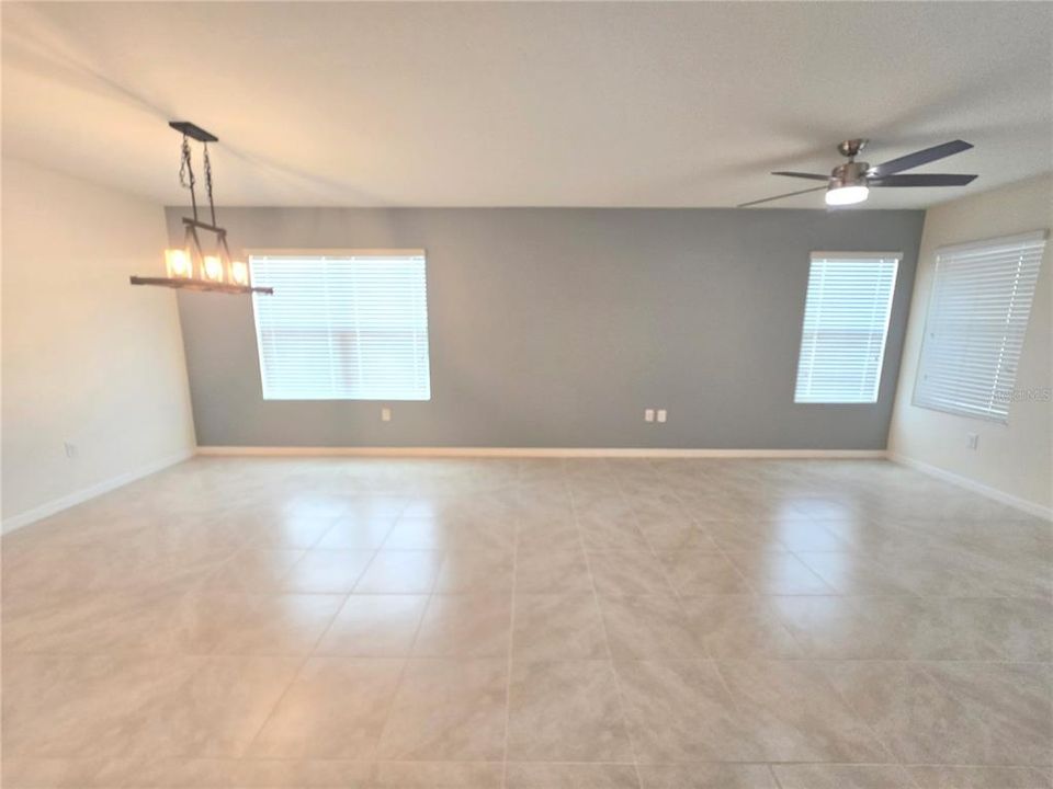 Active With Contract: $375,000 (4 beds, 2 baths, 1740 Square Feet)
