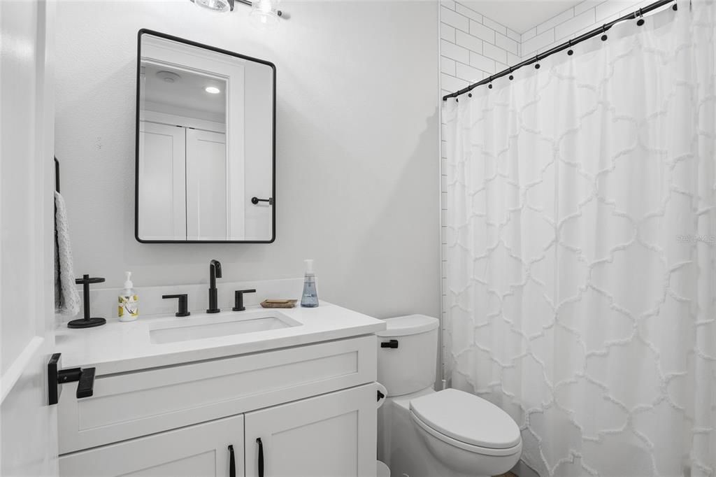 En Venta: $1,850,000 (6 camas, 5 baños, 4104 Pies cuadrados)