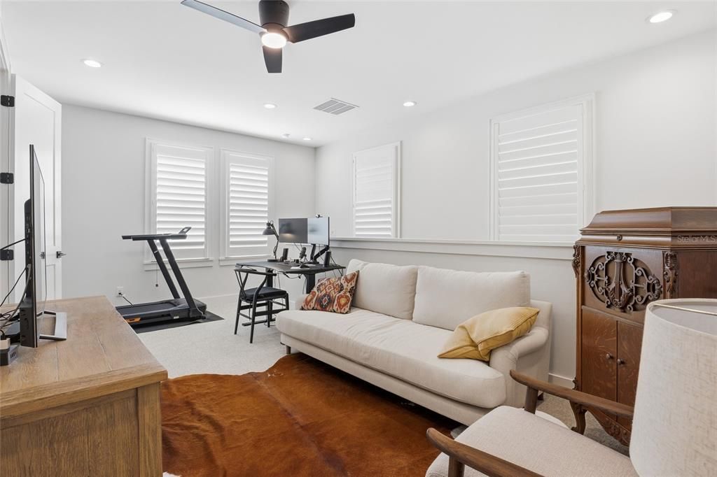 En Venta: $1,850,000 (6 camas, 5 baños, 4104 Pies cuadrados)