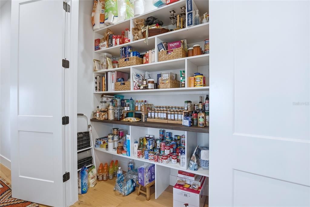 En Venta: $1,850,000 (6 camas, 5 baños, 4104 Pies cuadrados)