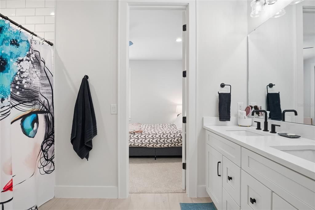 En Venta: $1,850,000 (6 camas, 5 baños, 4104 Pies cuadrados)