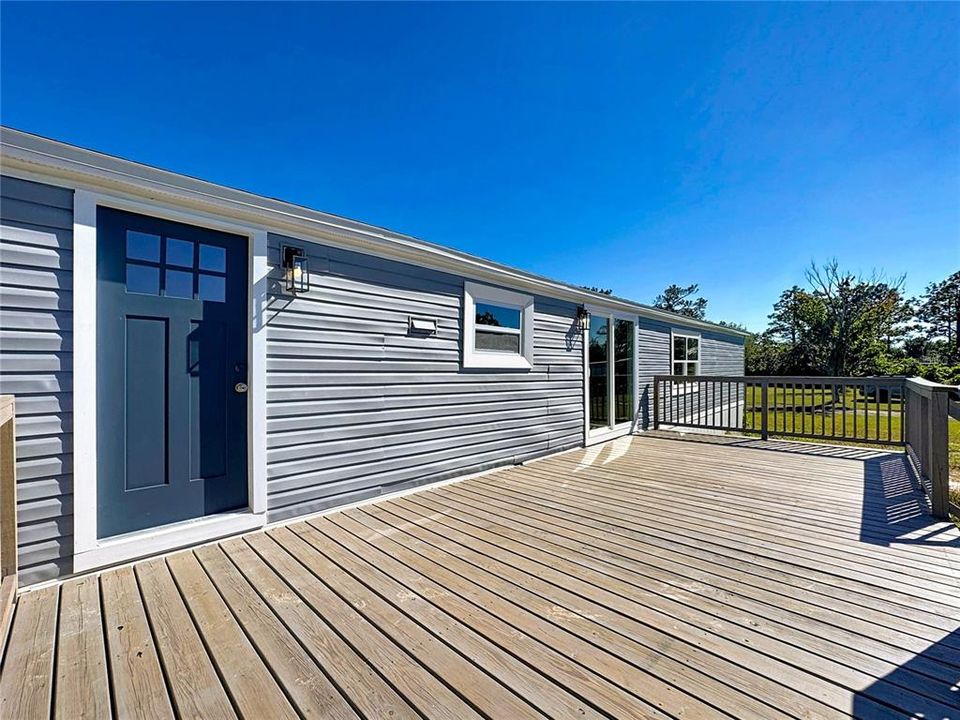 Activo con contrato: $319,990 (4 camas, 2 baños, 1716 Pies cuadrados)