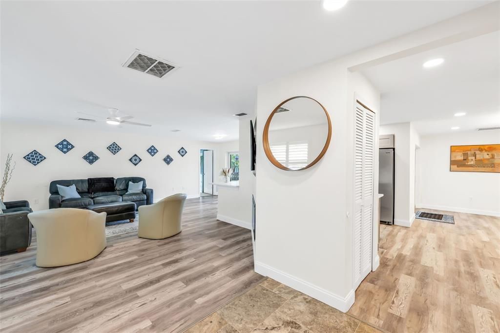 Active With Contract: $779,900 (3 beds, 2 baths, 1723 Square Feet)