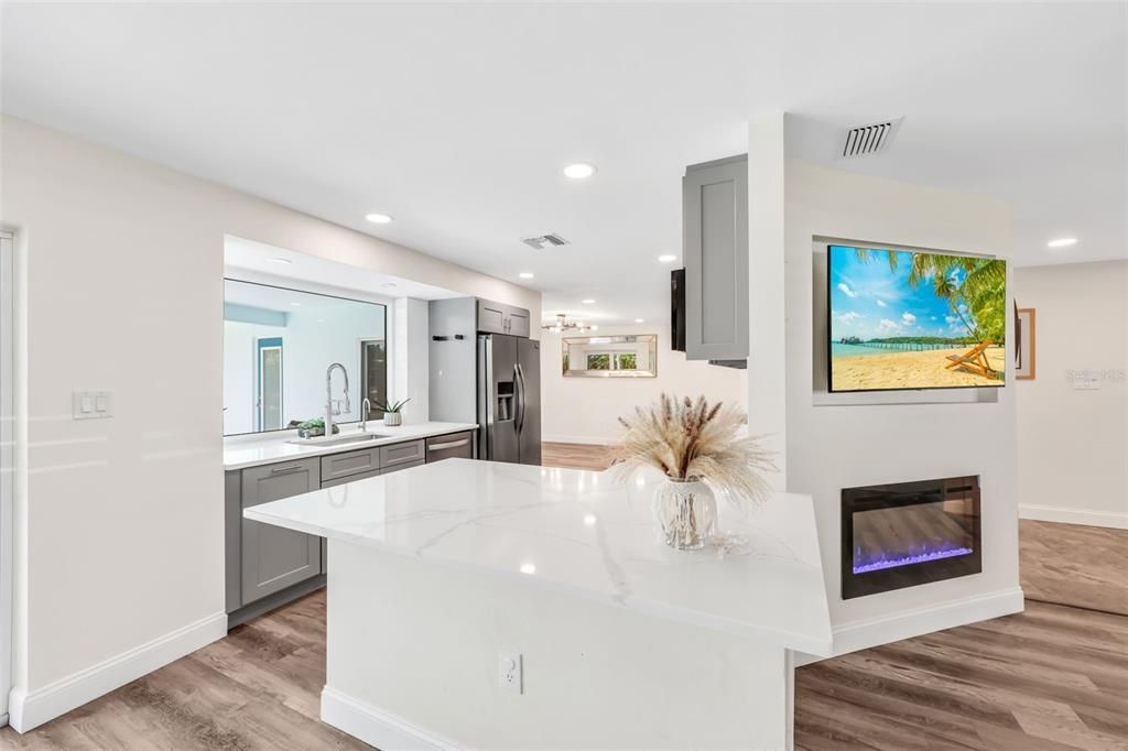 Active With Contract: $779,900 (3 beds, 2 baths, 1723 Square Feet)