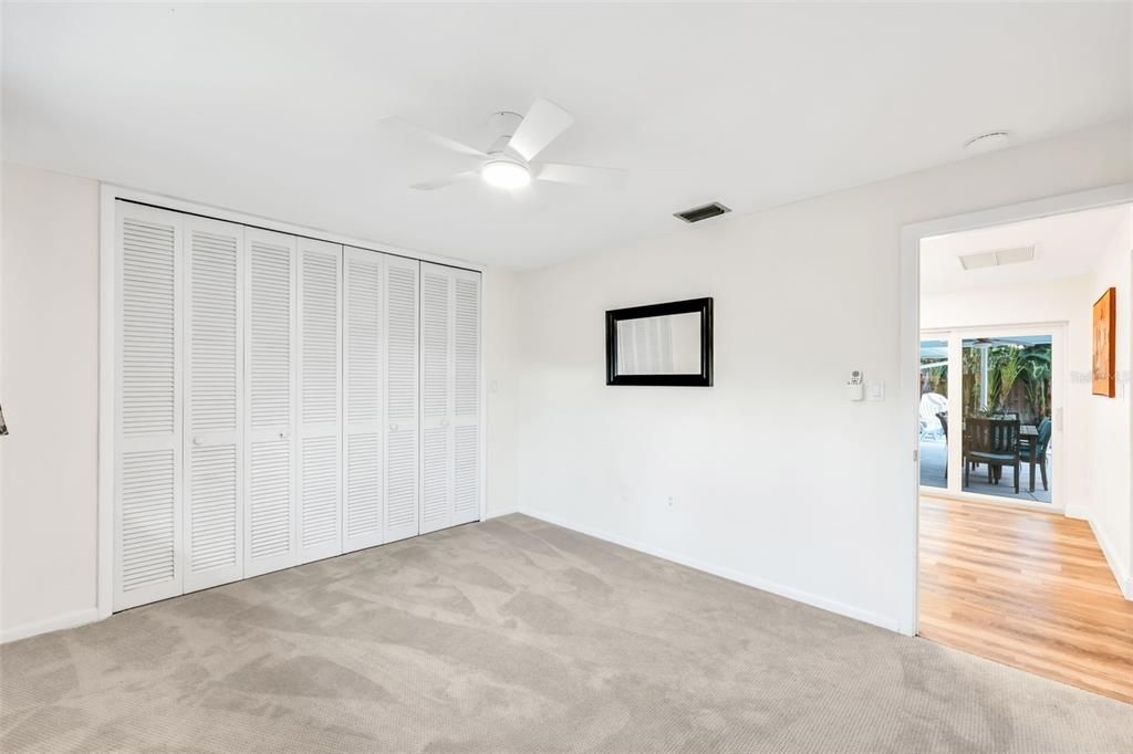 Active With Contract: $779,900 (3 beds, 2 baths, 1723 Square Feet)