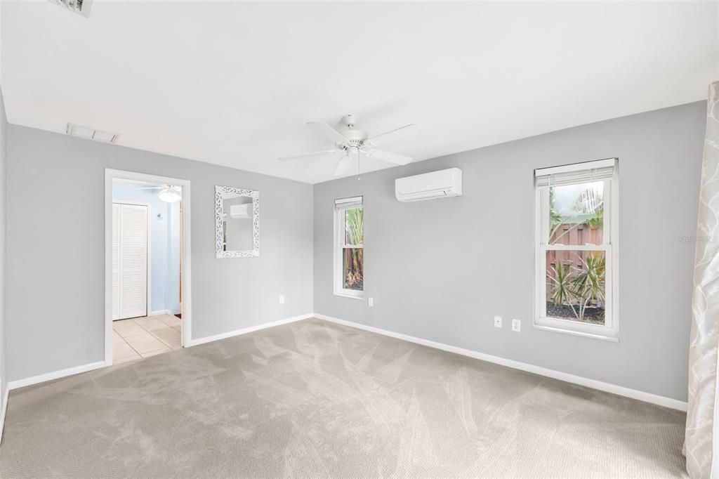 Active With Contract: $779,900 (3 beds, 2 baths, 1723 Square Feet)