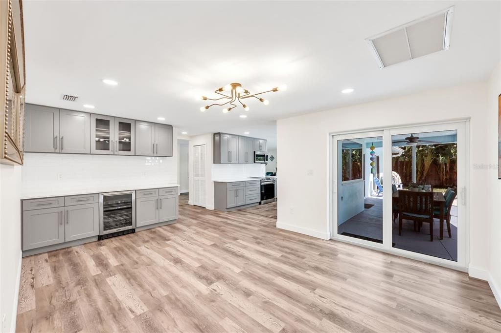 Active With Contract: $779,900 (3 beds, 2 baths, 1723 Square Feet)