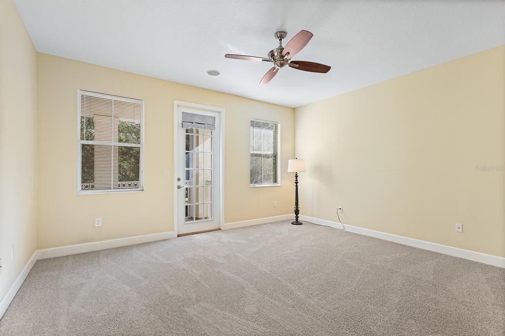 En Venta: $310,000 (2 camas, 2 baños, 1596 Pies cuadrados)